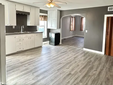 505 W Jefferson Avenue Fairfield IA 52556