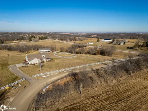 2699 Ridge Road Marshalltown IA 50158