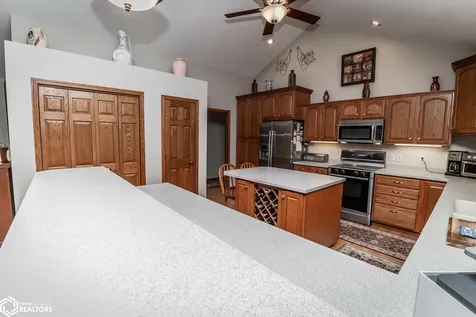 2699 Ridge Road Marshalltown IA 50158