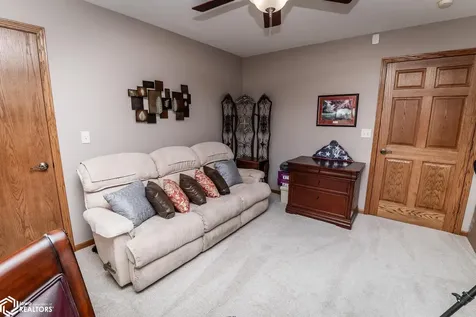 2699 Ridge Road Marshalltown IA 50158