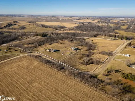 2699 Ridge Road Marshalltown IA 50158