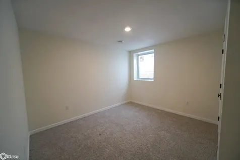 204 E Lillian Avenue Conrad IA 50621