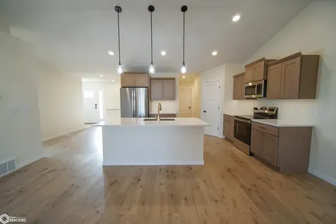 204 E Lillian Avenue Conrad IA 50621