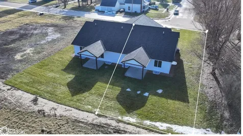 202 E Lillian Conrad IA 50621