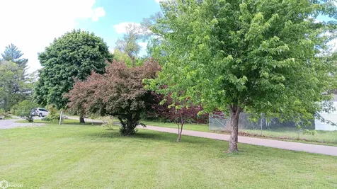 1230 Hammond Avenue Ottumwa IA 52501