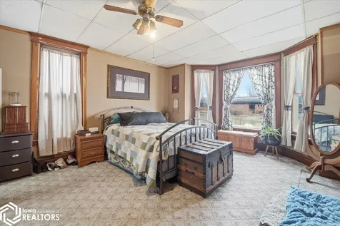 1003 Edgington Avenue Eldora IA 50627