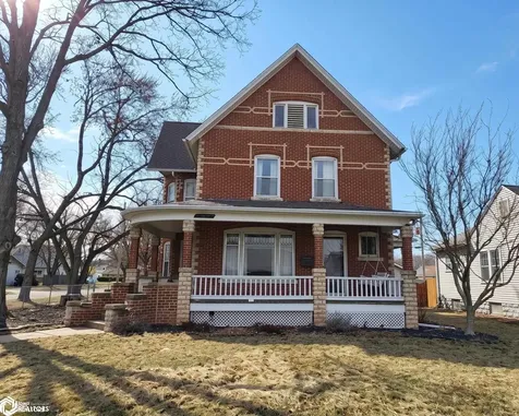 1735 Avenue F Fort Madison IA 52627