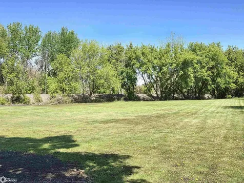 110 N Kentucky Avenue Mason City IA 50401