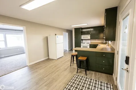 4 W South Street Manly IA 50456
