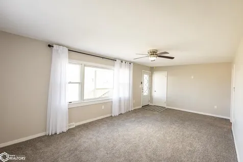 4 W South Street Manly IA 50456
