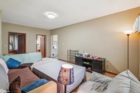 920 High Street Grinnell IA 50112