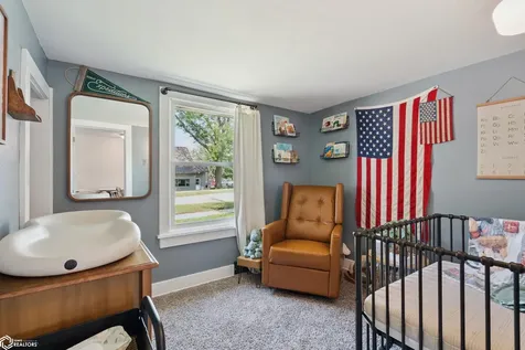 132 Green Street Center Point IA 52213