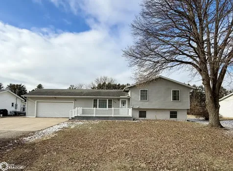 108 Roy El Road Wapello IA 52653