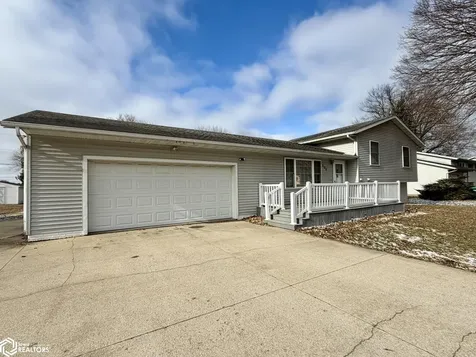 108 Roy El Road Wapello IA 52653