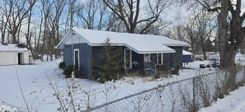 1666 Bridge Street Albia IA 52531