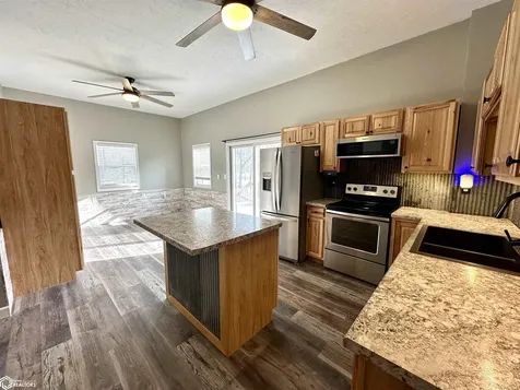 5090 County Public Road Brooklyn IA 52211