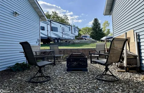 5090 County Public Road Brooklyn IA 52211