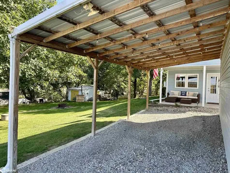 5090 County Public Road Brooklyn IA 52211