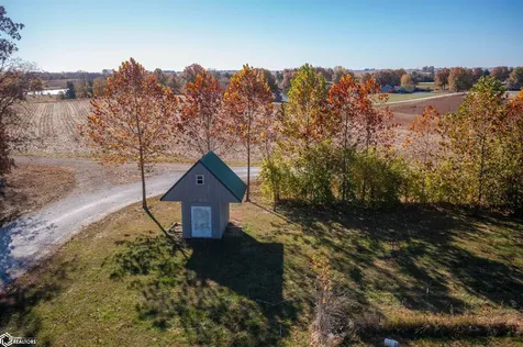 3300-1 Underwood Avenue Crawfordsville IA 52621