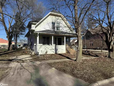 1510 14th Avenue Eldora IA 50627