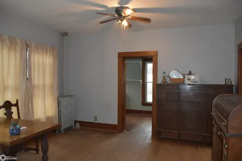 1510 14th Avenue Eldora IA 50627