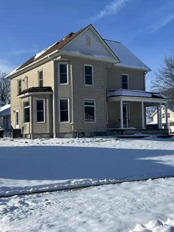 505 W Pershing Drive Brooklyn IA 52211
