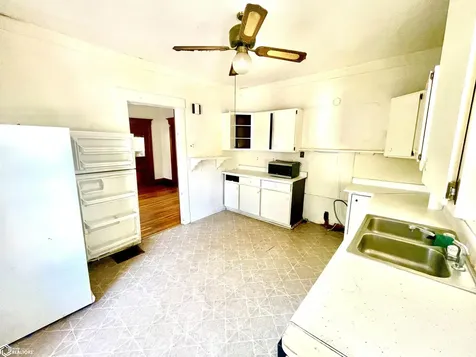 503 S 4th Street Fairfield IA 52556