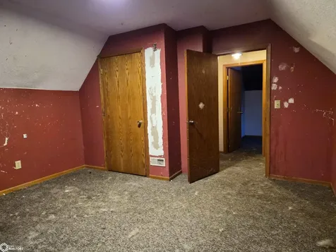 418 4th Street Victor IA 52347