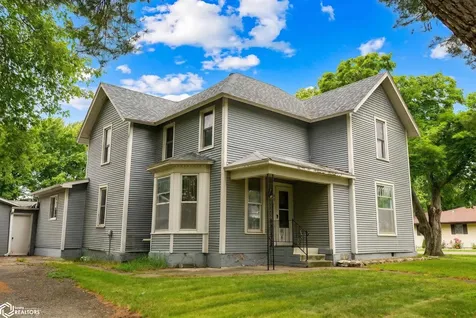 201 S Adams Street Olds IA 52647