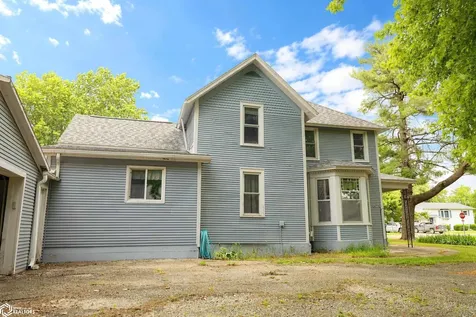 201 S Adams Street Olds IA 52647