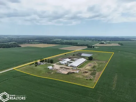 1350 Waubeek Road Central City IA 52214