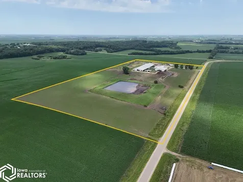 1350 Waubeek Road Central City IA 52214