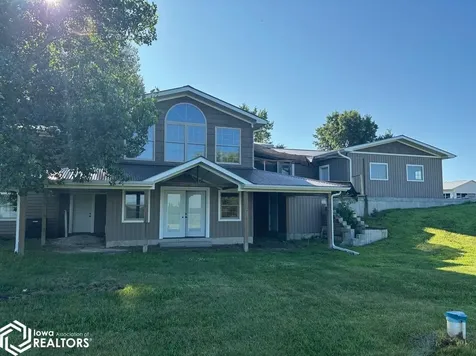 1350 Waubeek Road Central City IA 52214