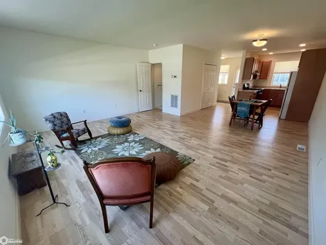 2142 Diamond Lane Fairfield IA 52556