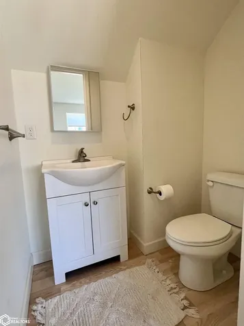 2142 Diamond Lane Fairfield IA 52556