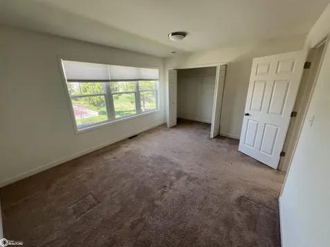 2142 Diamond Lane Fairfield IA 52556
