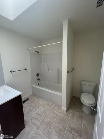 2142 Diamond Lane Fairfield IA 52556