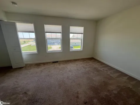 2142 Diamond Lane Fairfield IA 52556