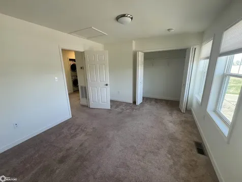2142 Diamond Lane Fairfield IA 52556