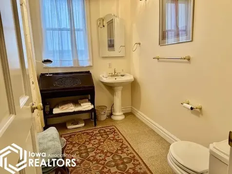 2000 Mansion Drive Fairfield IA 52556