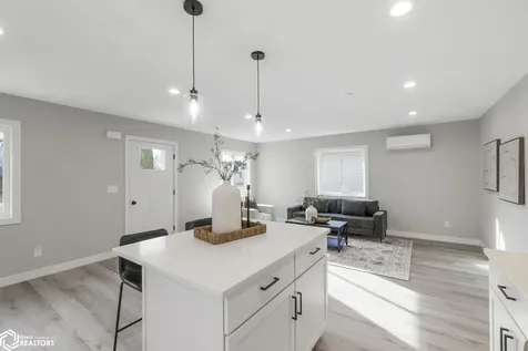 138 25th Street SW Mason City IA 50401