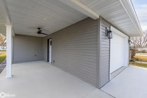 138 25th Street SW Mason City IA 50401