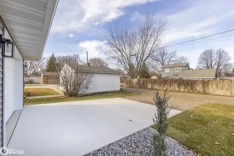 138 25th Street SW Mason City IA 50401