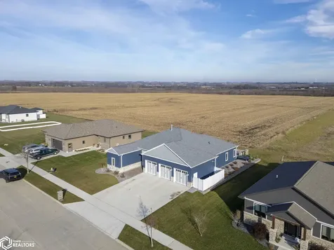 1757 S Illinois Avenue Mason City IA 50401