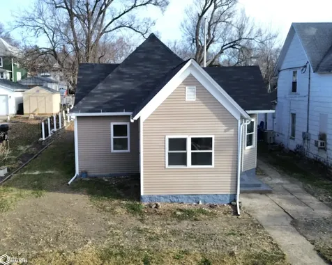 126 S Cooper Avenue Ottumwa IA 52501