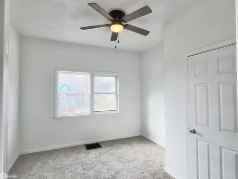 126 S Cooper Avenue Ottumwa IA 52501