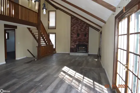 659 3rd Place SE Mason City IA 50401