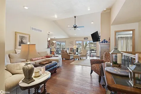 314 Hillcrest Ridge Montezuma IA 50171