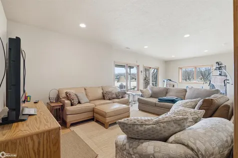314 Hillcrest Ridge Montezuma IA 50171