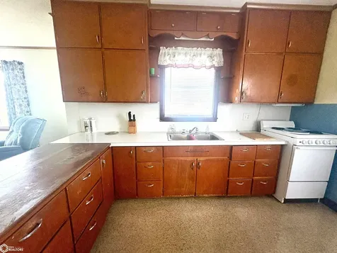 914 S Sheridan Avenue Ottumwa IA 52501